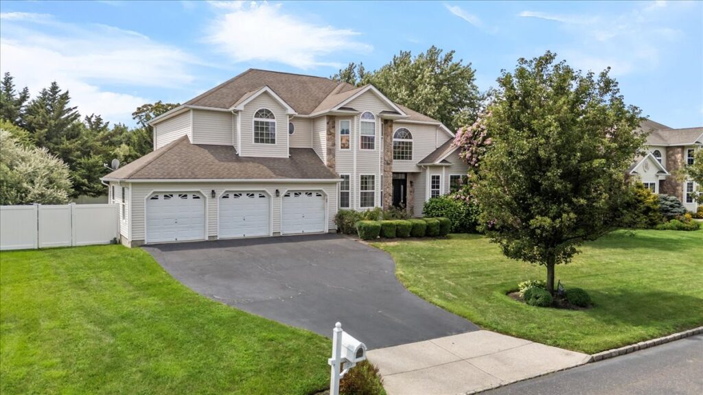 01-DJI_20250817141558_0002_D 01-DJI_20250817141558_0002_D