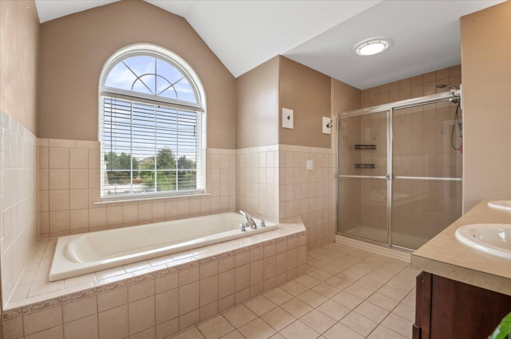 20-780_8549 20-780_8549